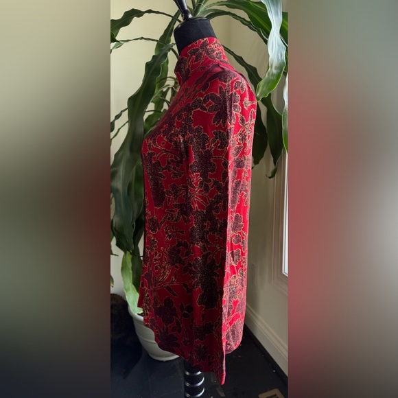 Chico's Red Floral Long Sleeve Top - Picture 3 of 9